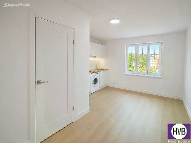 Prodej bytu 1+kk 19 m² Praha - Praha 10