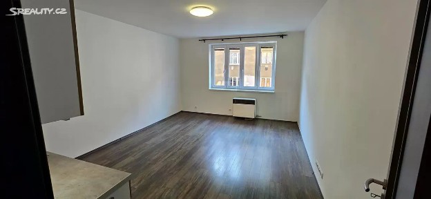 Pronájem bytu 1+kk 31 m² Viklefova, Praha - Žižkov
