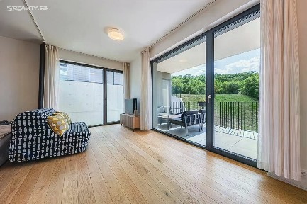 Pronájem bytu 1+kk 40 m² Na Stárce, Praha - Košíře