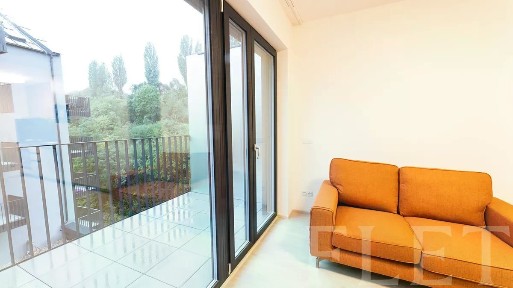 Pronájem bytu 1+kk 34 m² Hartigova, Praha - Žižkov