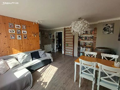 Prodej bytu 3+kk 56 m² Jince