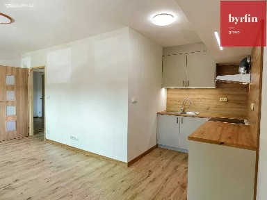 Pronájem bytu 2+kk 38 m² Lužická, Opava - Kylešovice