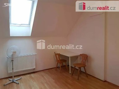 Pronájem bytu pokoje 20 m² Zenklova, Praha - Praha 8