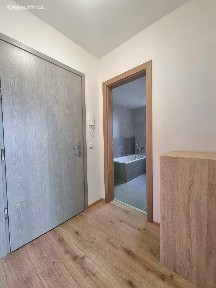 Pronájem bytu 1+kk 41 m² Průběžná, Hradec Králové - Nový Hradec Králové