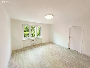 Pronájem bytu 2+1 65 m² Závodu míru, Karlovy Vary - Stará Role