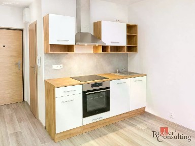 Pronájem bytu 1+kk 24 m² Čs. odbojářů, Chodov