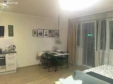Pronájem bytu 1+kk 42 m² Pod stolovou horou, Praha - Jinonice