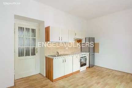 Pronájem bytu 2+kk 60 m² Biskupcova, Praha - Žižkov