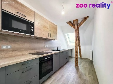 Pronájem bytu 2+1 59 m² Grégrova, Chomutov