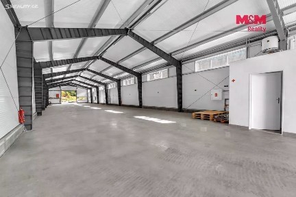 Pronájem výrobní haly, prostoru 225 m²