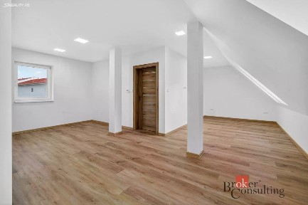 Pronájem bytu 1+kk 50 m² P. Bezruče, Valtice