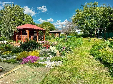Prodej rodinného domu 250 m², pozemek 917 m² Nádražní, Hostomice