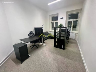 Pronájem kanceláře 88 m² Pernerova, Praha - Karlín