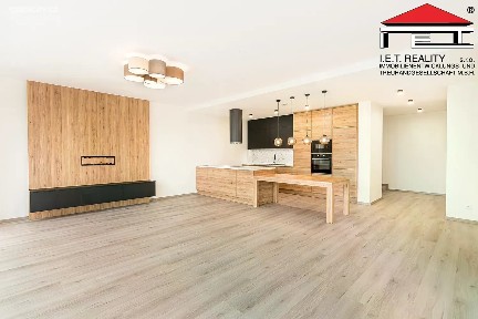 Pronájem rodinného domu 216 m², pozemek 666 m² Brněnská, Moravany