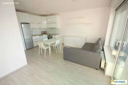 Pronájem bytu 2+kk 54 m² Strnadových, Praha - Vysočany
