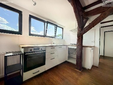 Pronájem bytu 3+kk 54 m² Tovární, Osek