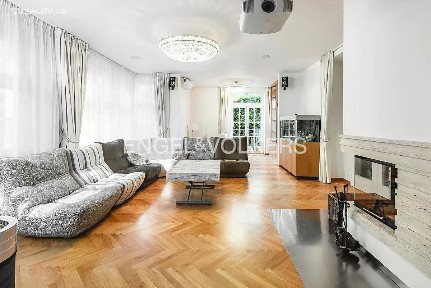 Pronájem vily 434 m², pozemek 600 m²