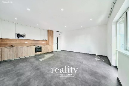 Pronájem bytu 4+kk 103 m² Hrušňová, Znojmo - Přímětice
