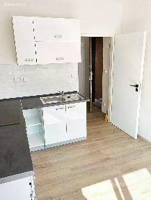 Pronájem bytu 2+kk 40 m² Luční, Praha - Žižkov