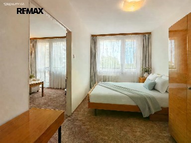 Pronájem bytu 3+1 53 m² Hnězdenská, Praha - Troja