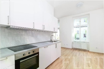 Pronájem bytu 1+kk 33 m² Františka Kadlece, Praha - Libeň