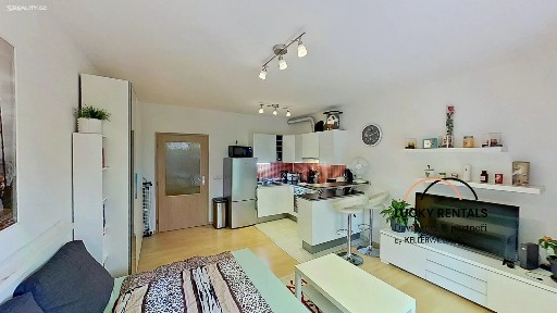 Pronájem bytu 1+kk 29 m² Praha - Praha 9