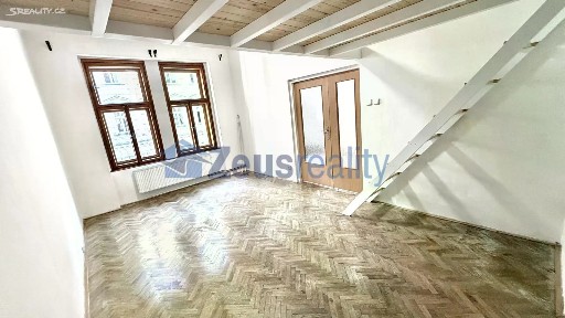 Pronájem bytu 2+kk 55 m² Seifertova, Praha - Žižkov