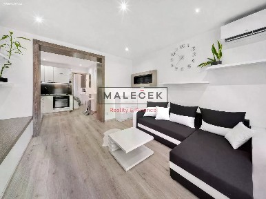 Prodej bytu 2+1 51 m² Unhošťská, Kladno - Kročehlavy