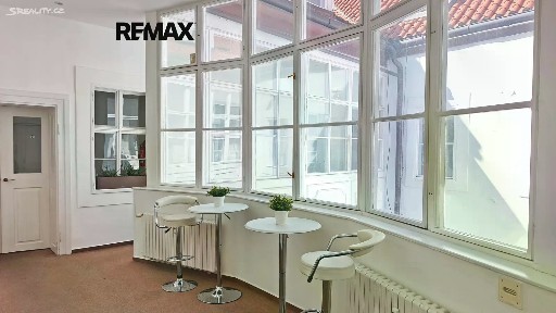 Pronájem kanceláře 255 m² Sněmovní, Praha - Malá Strana