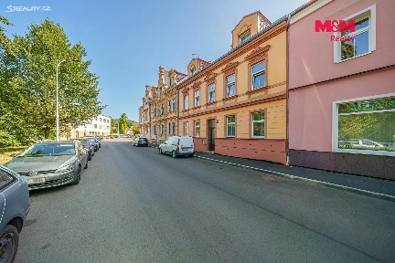 Prodej bytu 2+kk 50 m² Jabloňová, Karlovy Vary - Stará Role