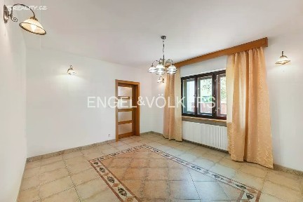 Pronájem rodinného domu 230 m², pozemek 859 m² Hornofova, Praha - Nebušice
