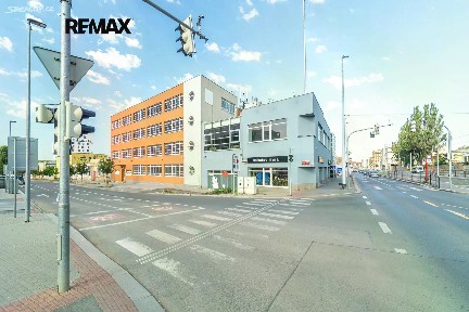Pronájem kanceláře 2800 m²