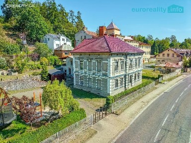 Prodej rodinného domu 213 m², pozemek 1424 m² 9. května, Horní Police