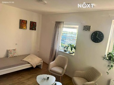 Pronájem bytu 1+kk 20 m² Hřebíčkova, Zlín - Malenovice