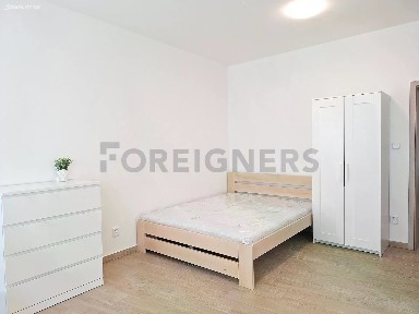 Pronájem bytu 1+1 25 m² 1. máje, Olomouc