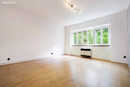 Prodej bytu 2+kk 56 m² U družstva Život, Praha - Nusle