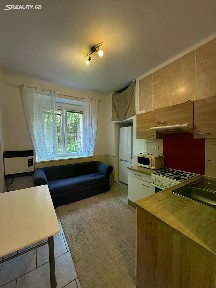 Prodej bytu 1+1 38 m² 28. pluku, Praha - Vršovice