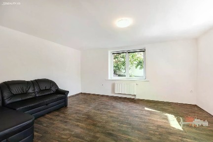 Pronájem bytu 2+1 62 m² Na Hrázi, Tehovec
