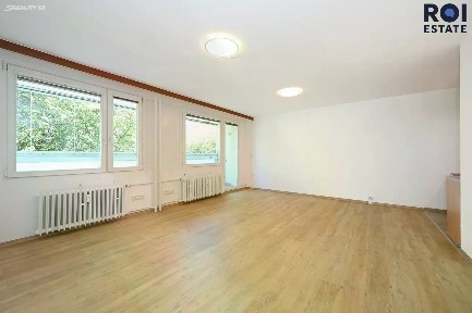 Pronájem bytu 1+kk 40 m² Novodvorská, Praha - Braník