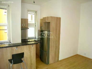 Pronájem bytu 2+kk 44 m² Křišťanova, Praha - Žižkov