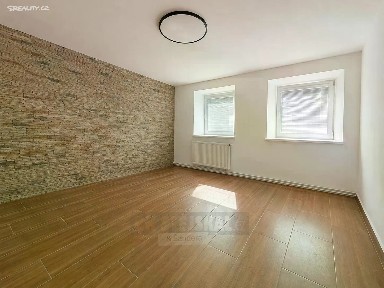 Pronájem rodinného domu 93 m², pozemek 122 m² Štefanikova, Trhové Sviny