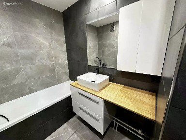 Pronájem bytu 3+1 71 m² Kundratická, Chomutov