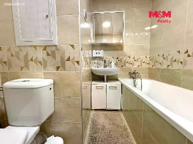 Prodej bytu 3+1 79 m² Karla Čapka, Krupka - Maršov