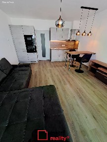 Pronájem bytu 1+kk 33 m² Topolová, Olomouc - Slavonín