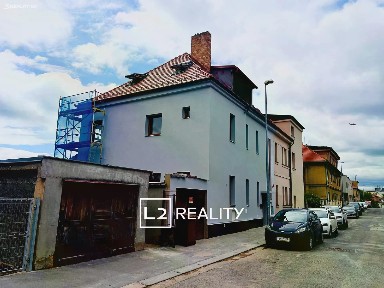 Prodej bytu 3+kk 60 m² Na Farkáně III, Praha - Radlice