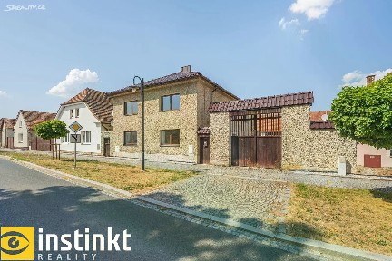 Prodej rodinného domu 220 m², pozemek 1450 m² Dolní Lukavice