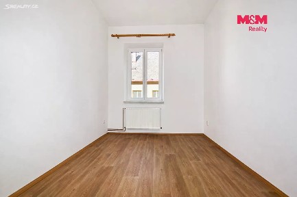 Pronájem bytu 2+1 55 m² Valdštejnovo náměstí, Jičín - Staré Město