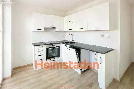 Pronájem bytu 4+1 78 m² Nálepkova, Ostrava - Poruba