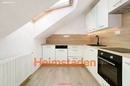 Pronájem bytu 2+kk 47 m² náměstí Boženy Němcové, Ostrava - Poruba