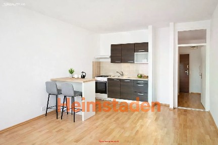 Pronájem bytu 1+kk 26 m² Gen. Píky, Ostrava - Moravská Ostrava